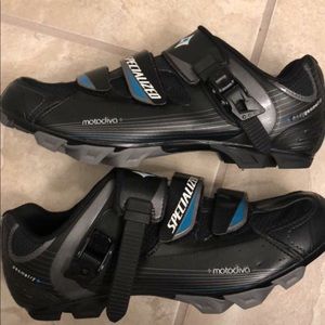 Spinning/cycling shoes